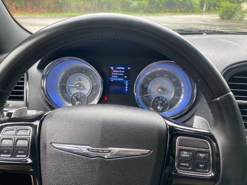 Used 2014 Chrysler 300 S AWD/4WD image 23