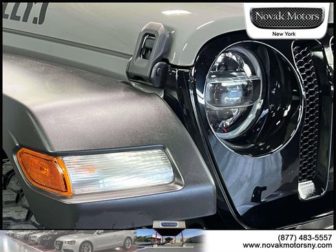 Used 2022 Jeep Wrangler Willys image 10