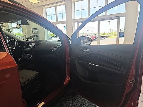 Used 2019 Ford Escape SE AWD/4WD image 35