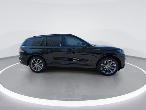 New 2026 Lincoln Aviator AWD image 9