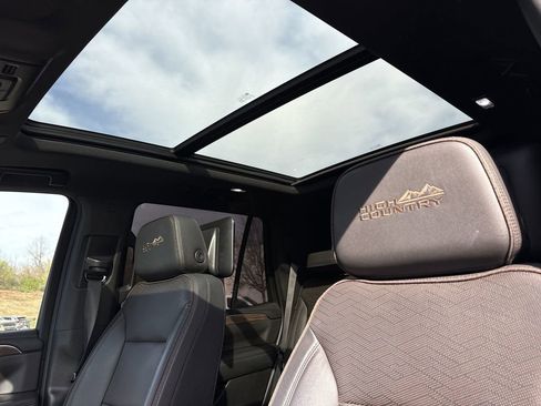 Used 2022 Chevrolet Tahoe High Country image 21