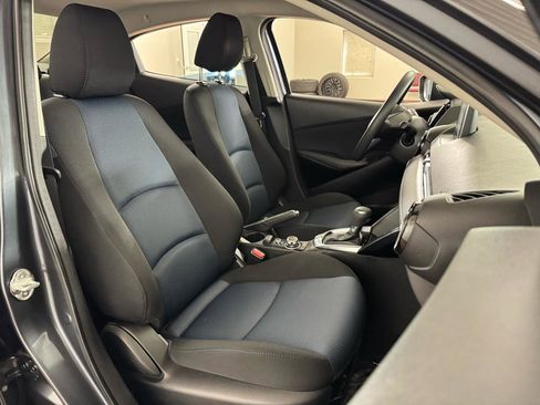 Used 2018 Toyota Yaris iA image 34