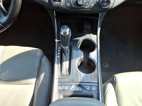 Used 2018 Chevrolet Impala LT w/ LT Leather Package FWD image 26