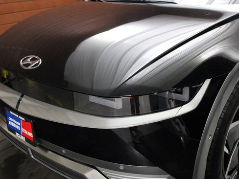 Used 2024 Hyundai Ioniq 5 Limited image 3