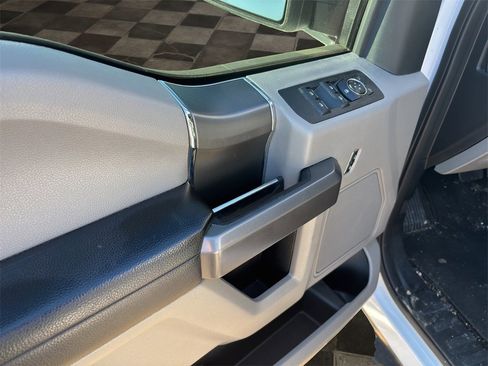 Certified 2019 Ford F150 XLT w/ Equipment Group 302A Luxury image 44