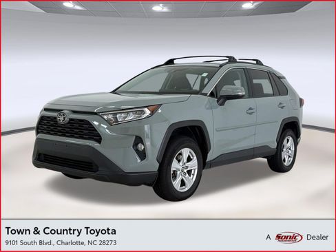 Used 2019 Toyota RAV4 XLE w/ Convenience Package AWD/4WD image 1