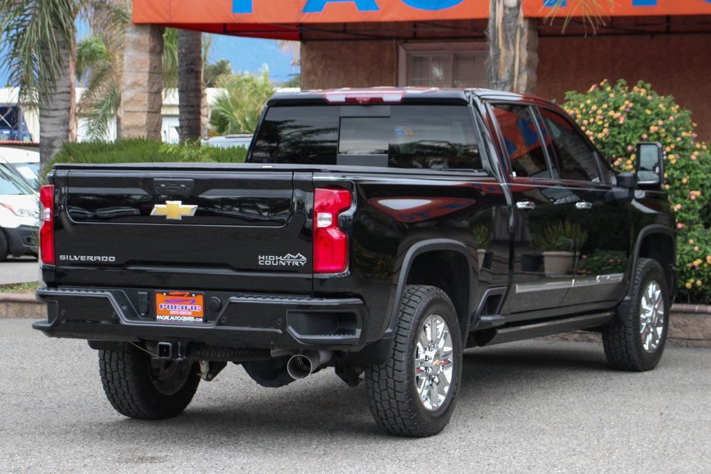 Used 2024 Chevrolet Silverado 2500 High Country AWD/4WD image 11