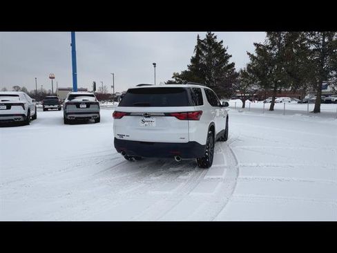 Used 2023 Chevrolet Traverse RS w/ LPO, Floor Liner Package AWD/4WD image 16