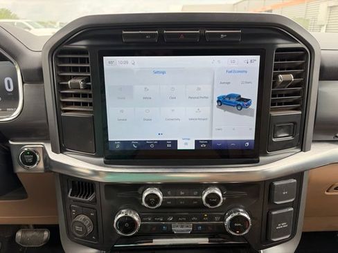 Used 2022 Ford F150 Lariat AWD/4WD image 19