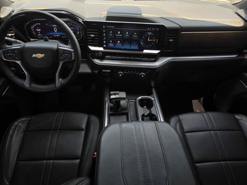 Used 2025 Chevrolet Silverado 1500 High Country AWD/4WD image 14