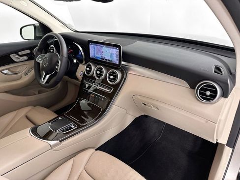 Used 2021 Mercedes-Benz GLC 300 image 29