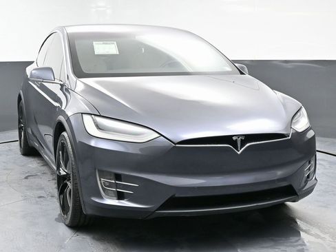Used 2021 Tesla Model X Long Range image 3
