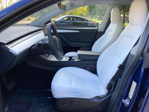 Used 2023 Tesla Model Y Long Range image 31