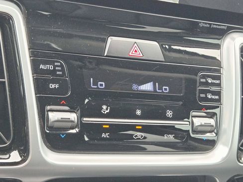 Used 2022 Kia Sorento SX FWD image 32