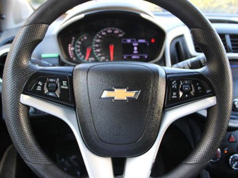 Used 2020 Chevrolet Sonic LT image 9