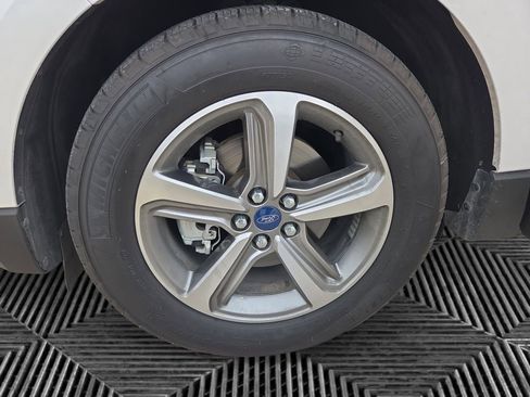 Used 2019 Ford Edge SEL w/ Equipment Group 201A image 14