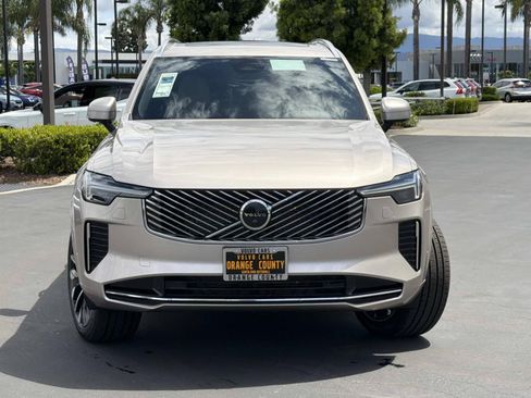 New 2026 Volvo XC90 B6 Plus AWD/4WD image 2