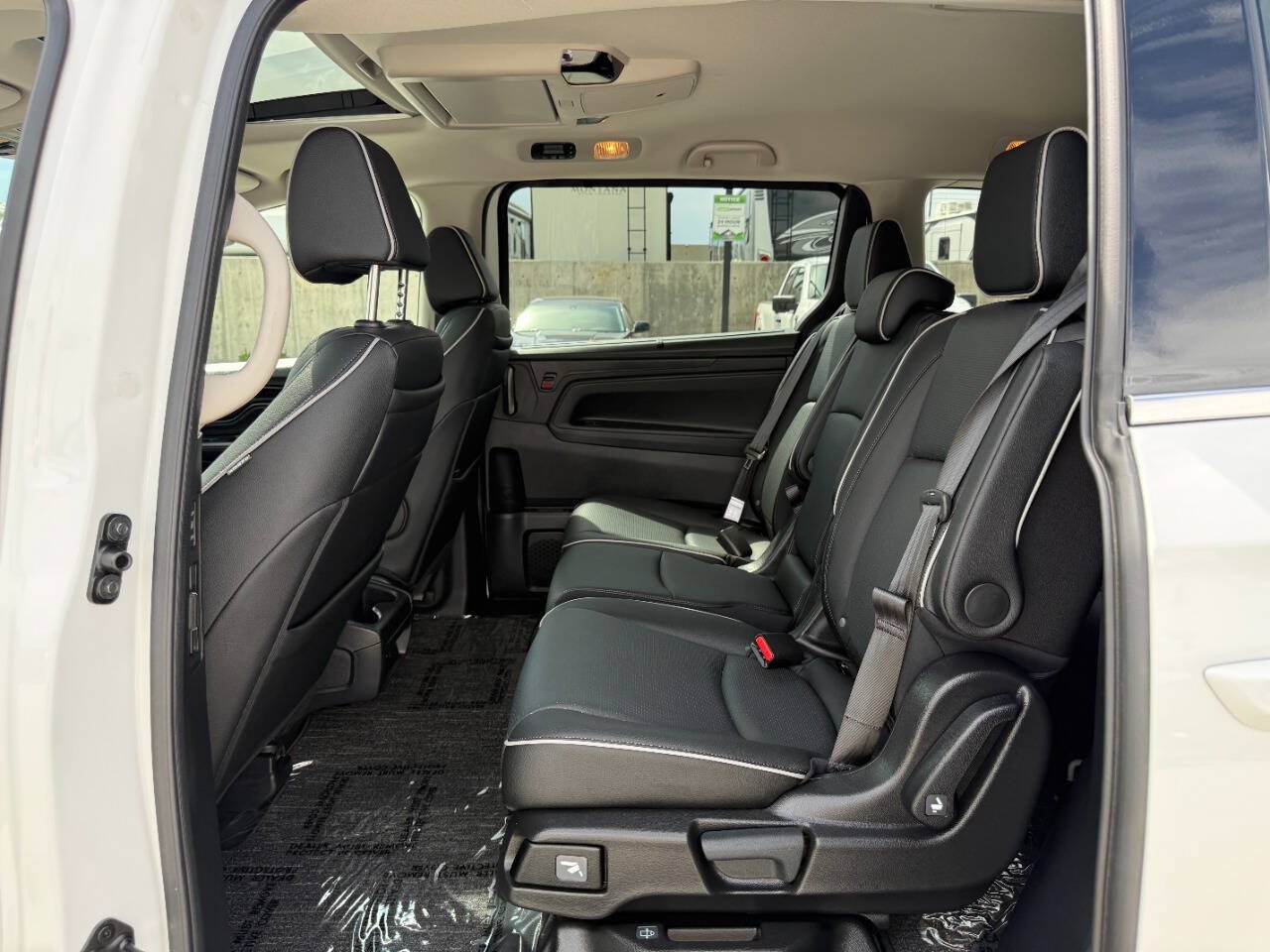 Used 2026 Honda Odyssey Elite image 19