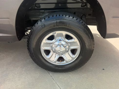 Used 2018 RAM 2500 Tradesman w/ Chrome Appearance Group RWD image 14