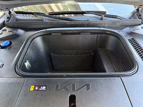 Used 2024 Kia EV9 Light RWD image 43