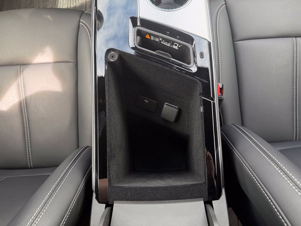 Certified 2024 Cadillac Lyriq Tech w/ LPO, Floor Liner Package AWD/4WD image 27