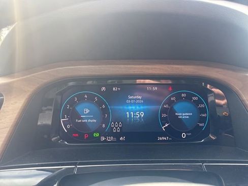 Used 2025 Volkswagen Atlas SE image 7