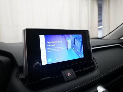 Used 2024 Toyota RAV4 LE image 6