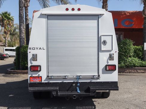 Used 2024 Ford E-350 and Econoline 350 Super Duty w/ Power Windows & Locks Group RWD image 7