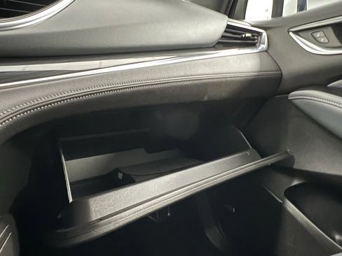 Used 2024 Buick Enclave Premium image 48