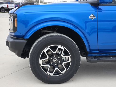 Used 2024 Ford Bronco Outer Banks image 8