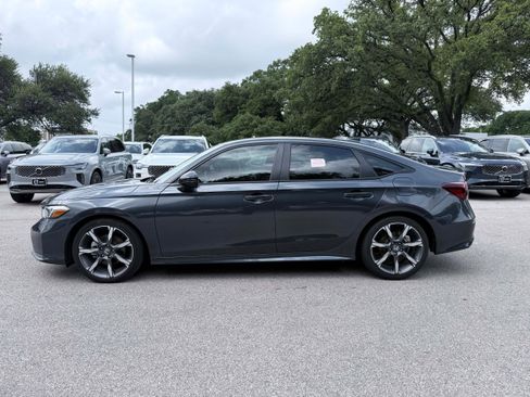 Used 2025 Honda Civic Sport Touring image 3