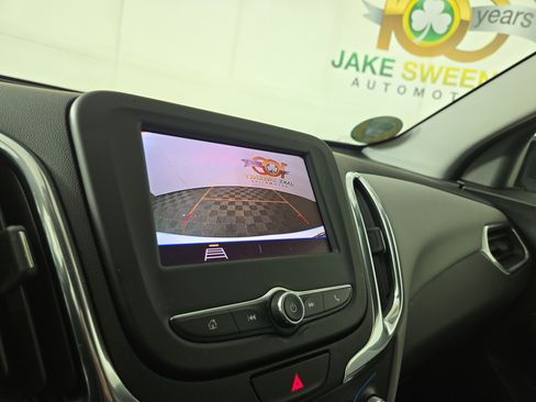 Used 2020 Chevrolet Equinox LS w/ LS Convenience Package FWD image 20