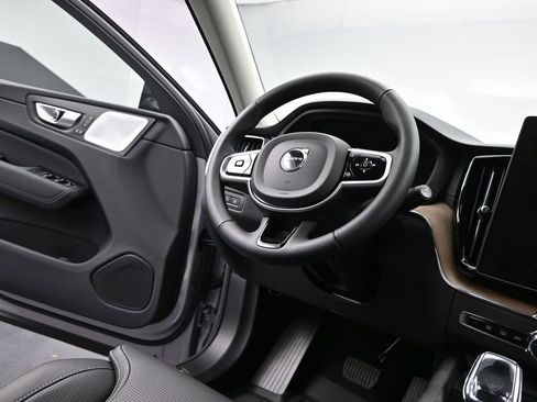 New 2026 Volvo XC60 T8 Ultra w/ Climate Package AWD/4WD image 12
