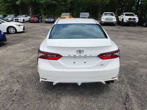Used 2023 Toyota Camry SE FWD image 7