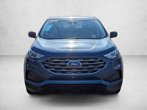 Used 2019 Ford Edge SE image 2