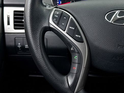 Used 2013 Hyundai Elantra GT image 21