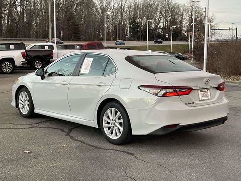 Used 2023 Toyota Camry LE image 3