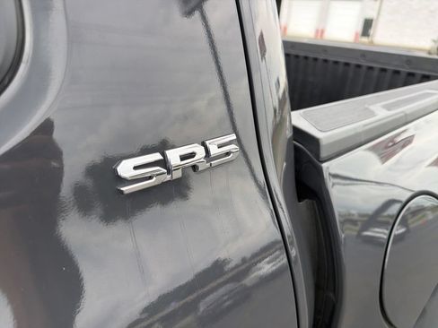 Used 2025 Toyota Tacoma SR5 AWD/4WD image 16