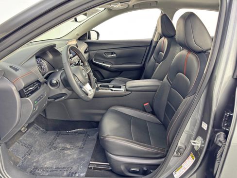 Used 2023 Nissan Sentra SR w/ SR Premium Package FWD image 16