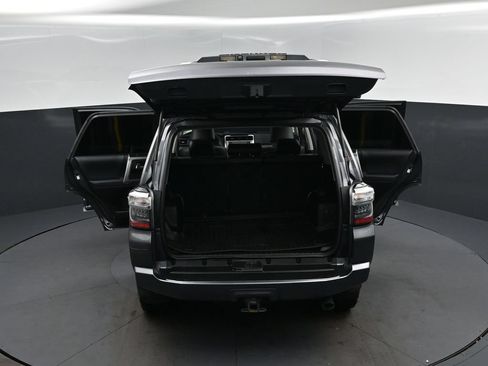 Used 2021 Toyota 4Runner SR5 Premium w/ Moonroof Package RWD image 48