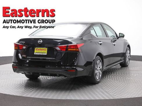 Used 2023 Nissan Altima 2.5 S FWD image 5