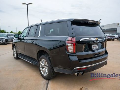 Used 2023 Chevrolet Suburban Premier RWD image 3