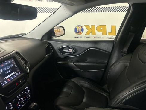 Used 2022 Jeep Cherokee Latitude Lux w/ Sun & Sound Group AWD/4WD image 36