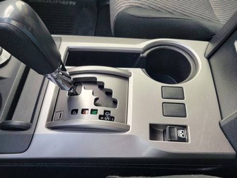 Used 2018 Toyota 4Runner SR5 image 45