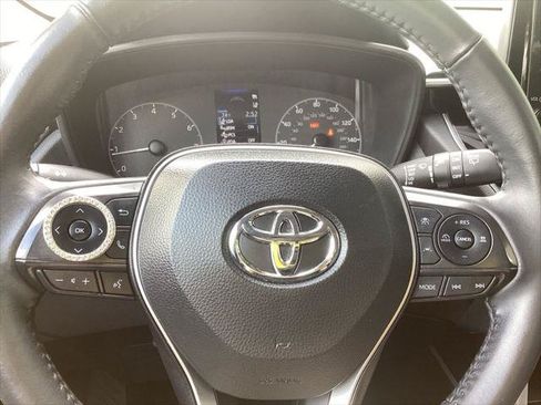 Certified 2023 Toyota Corolla Cross LE w/ Moonroof Package AWD/4WD image 18