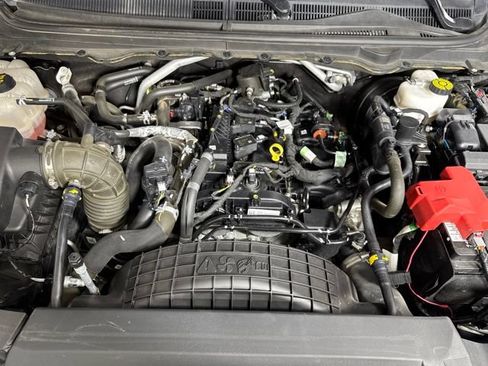 Used 2019 Ford Ranger XLT w/ Equipment Group 302A Luxury AWD/4WD image 10
