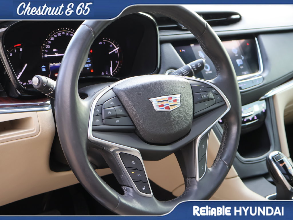 Used 2017 Cadillac XT5 Premium Luxury FWD image 25