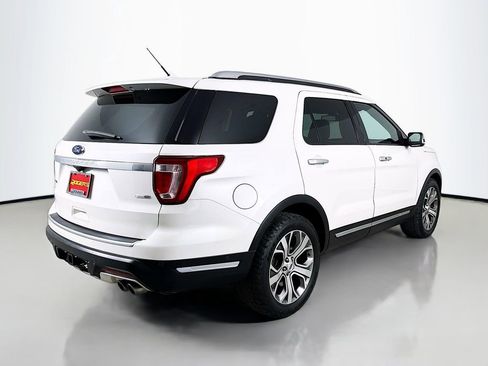 Used 2018 Ford Explorer Platinum image 7