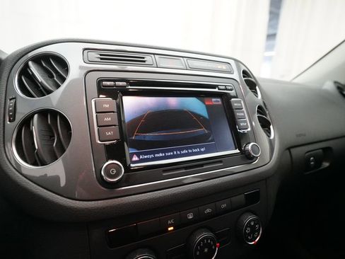 Used 2015 Volkswagen Tiguan S AWD/4WD image 19