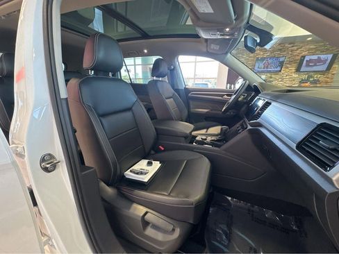 Used 2023 Volkswagen Atlas SE w/ Panoramic Sunroof Package AWD/4WD image 29